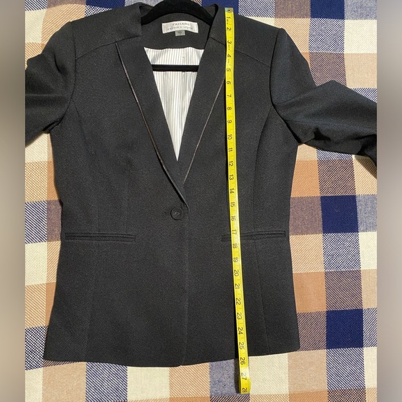 TAHARI Size 6 Black Jacket - Picture 3 of 9
